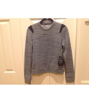 Nike women Dri-Fit Golf top Therma XSmall